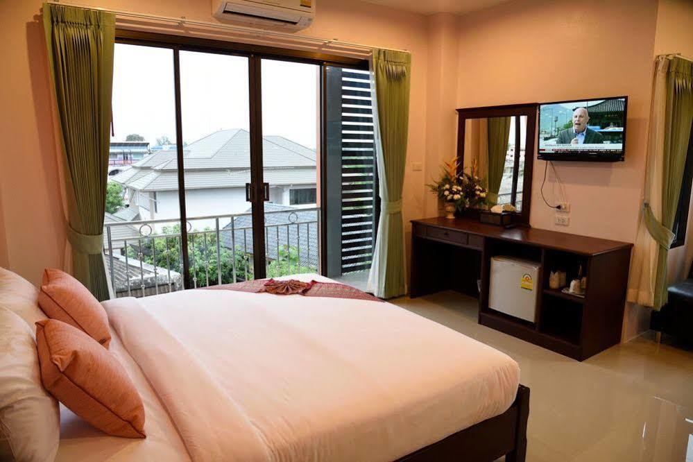 Krabi Phetpailin Hotel Exterior foto